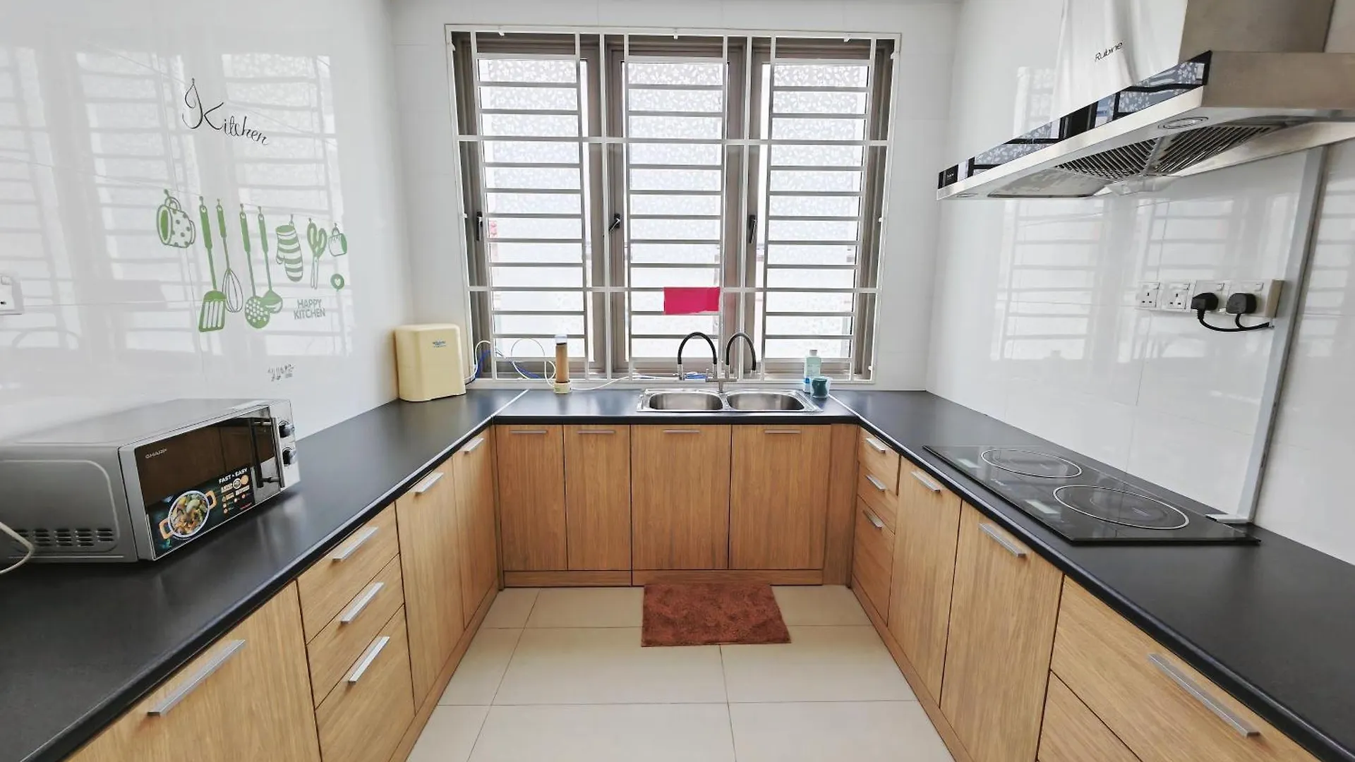 Vakantiehuis 162 Home4Stay Deluxe Big 3Story 6Rooms 20Pax Wedding Usm Arena Bridge Gelugor